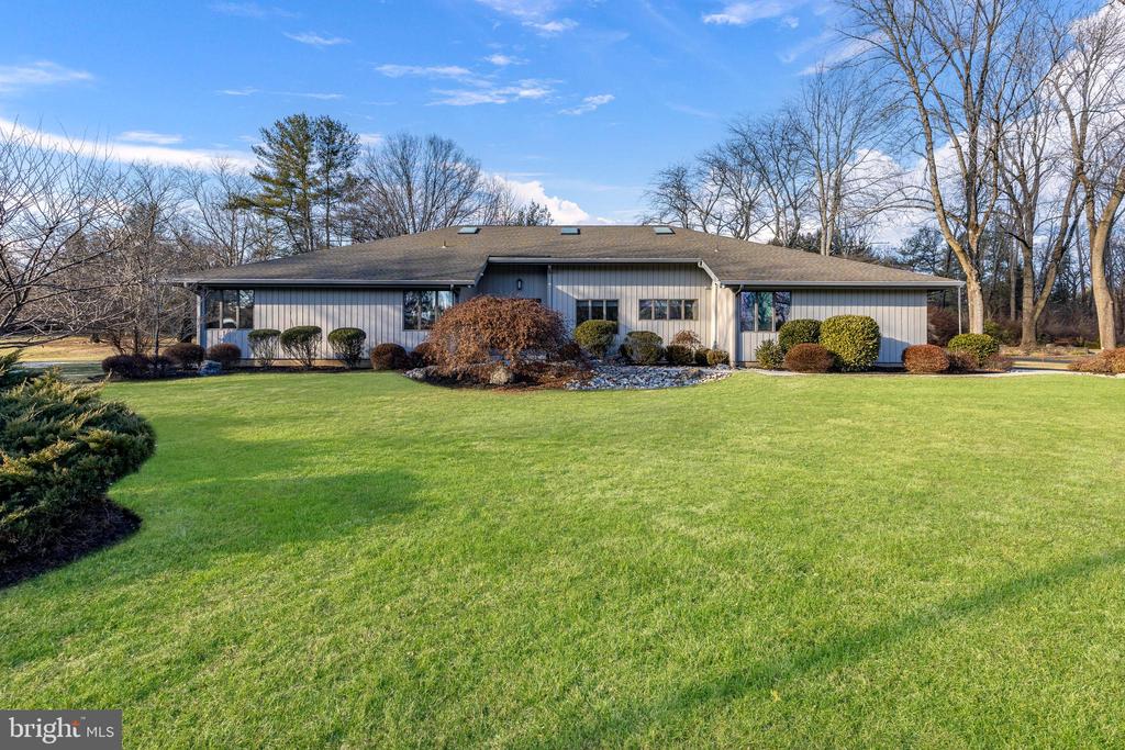 3 Highland Rd