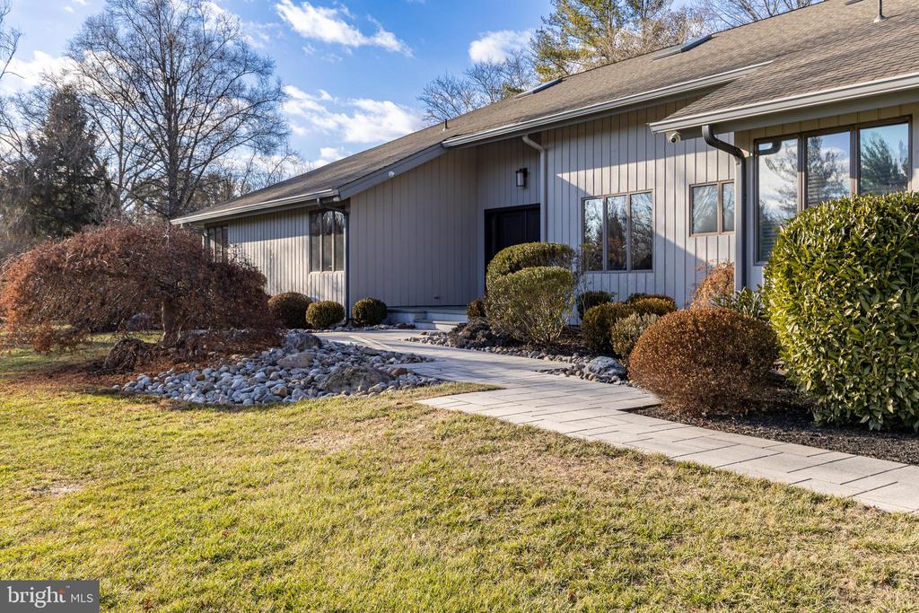 3 Highland Rd