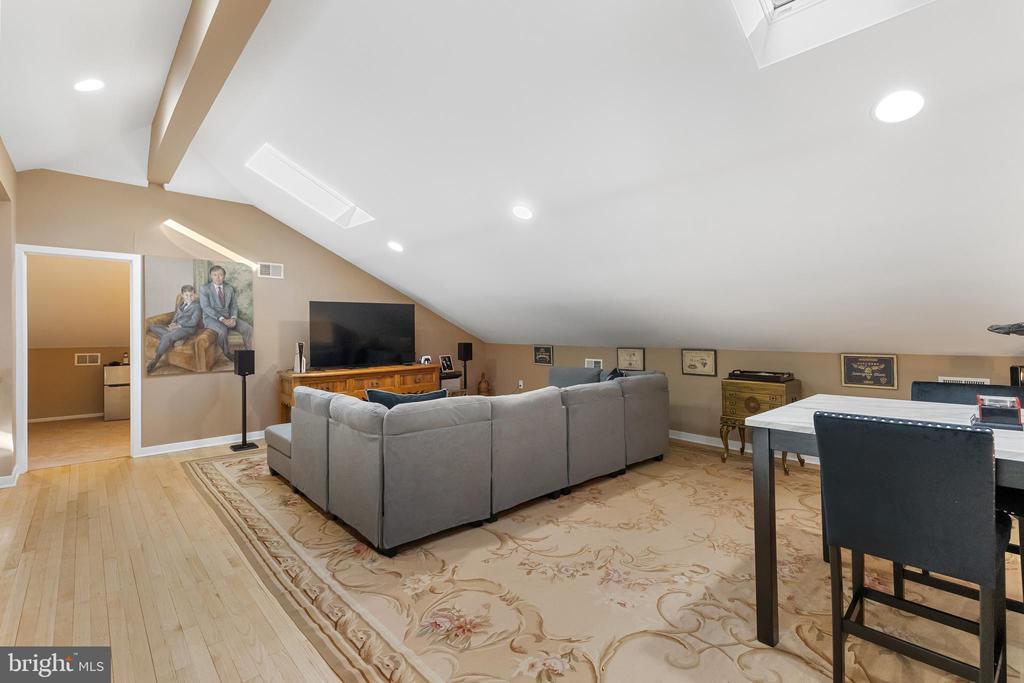 3 Highland Rd