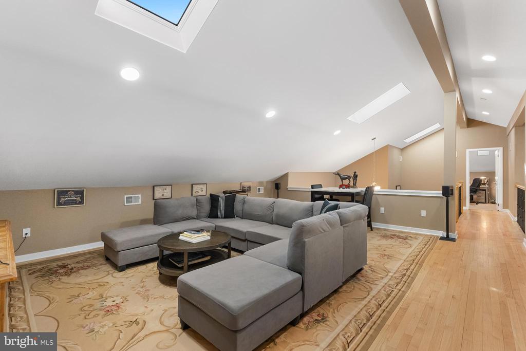 3 Highland Rd