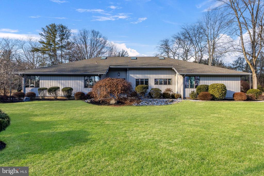 3 Highland Rd