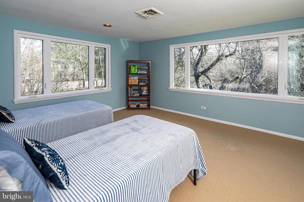 74 Allison Rd