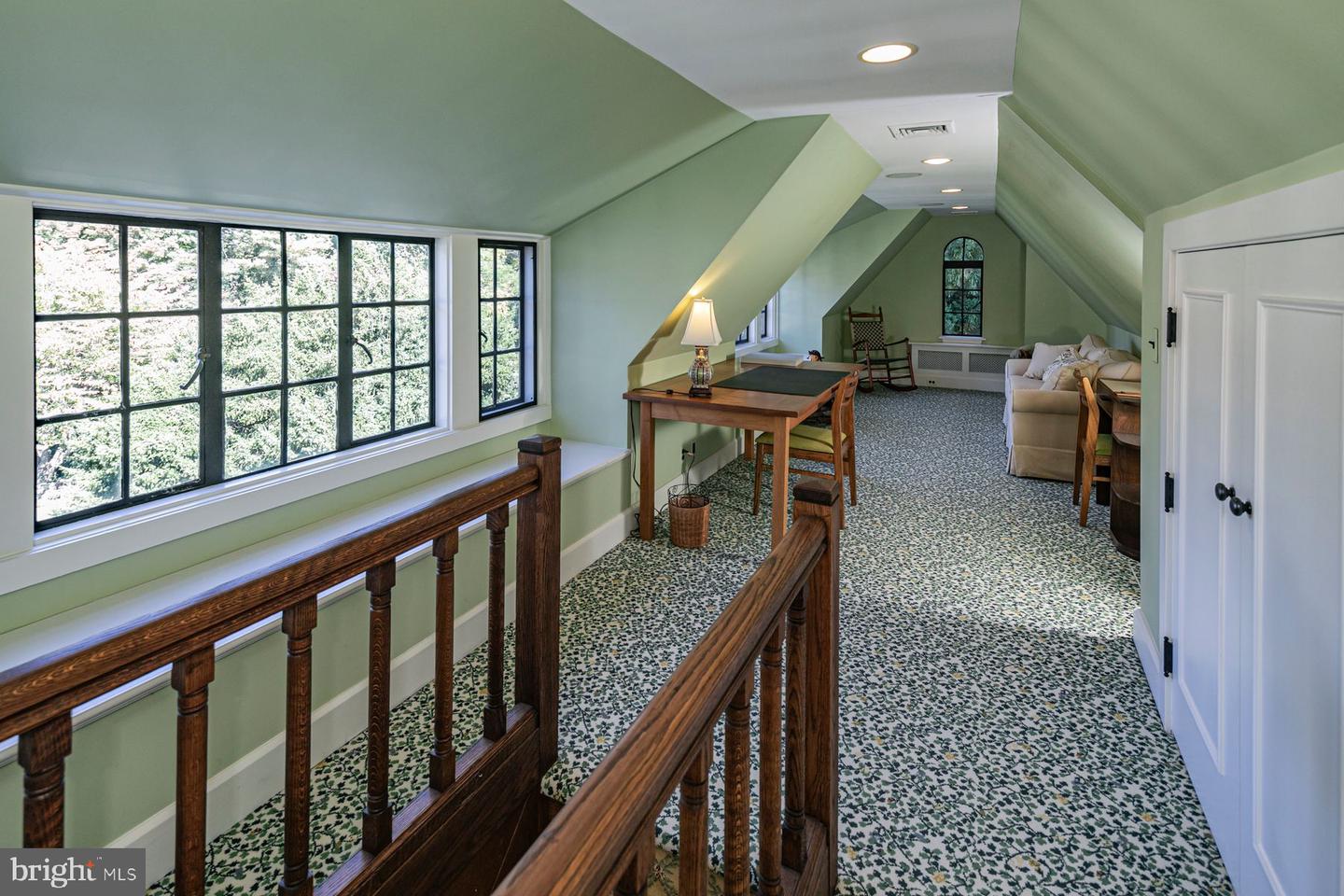 155 Hodge Rd