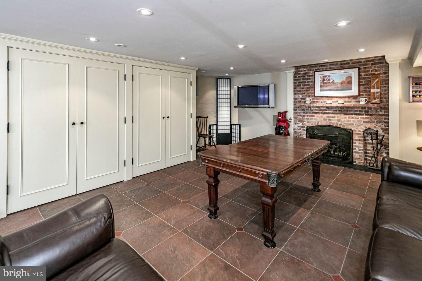 155 Hodge Rd