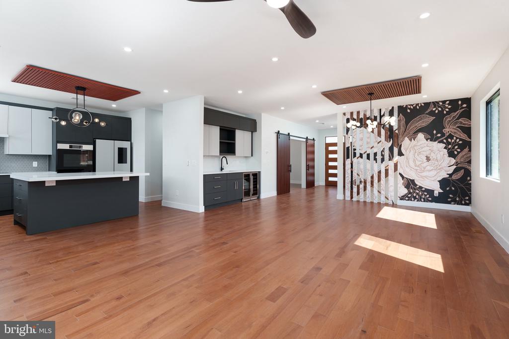 210 Linden Lane