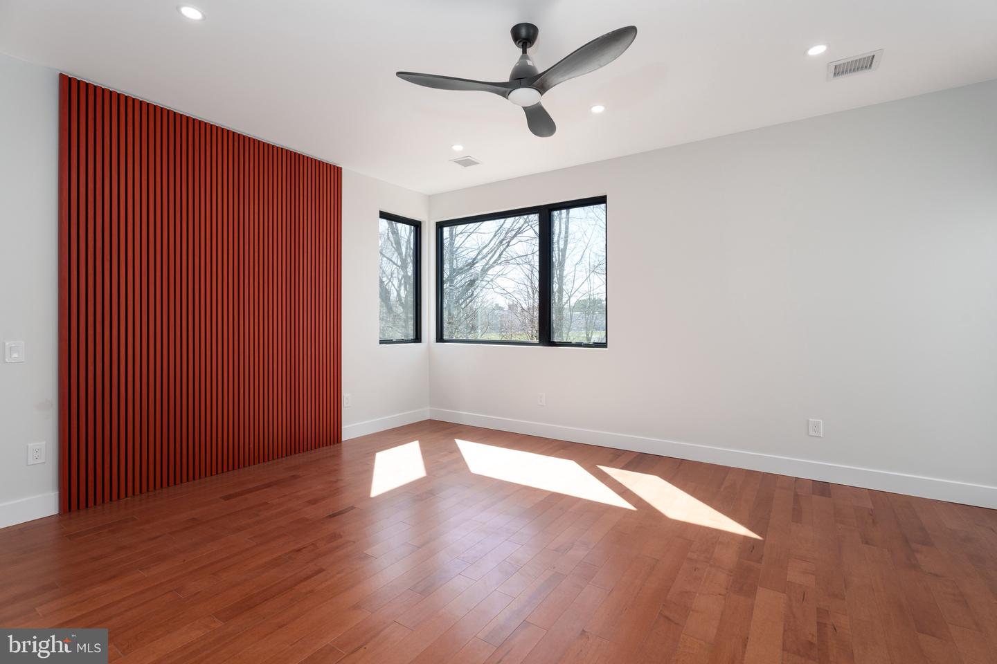 210 Linden Lane