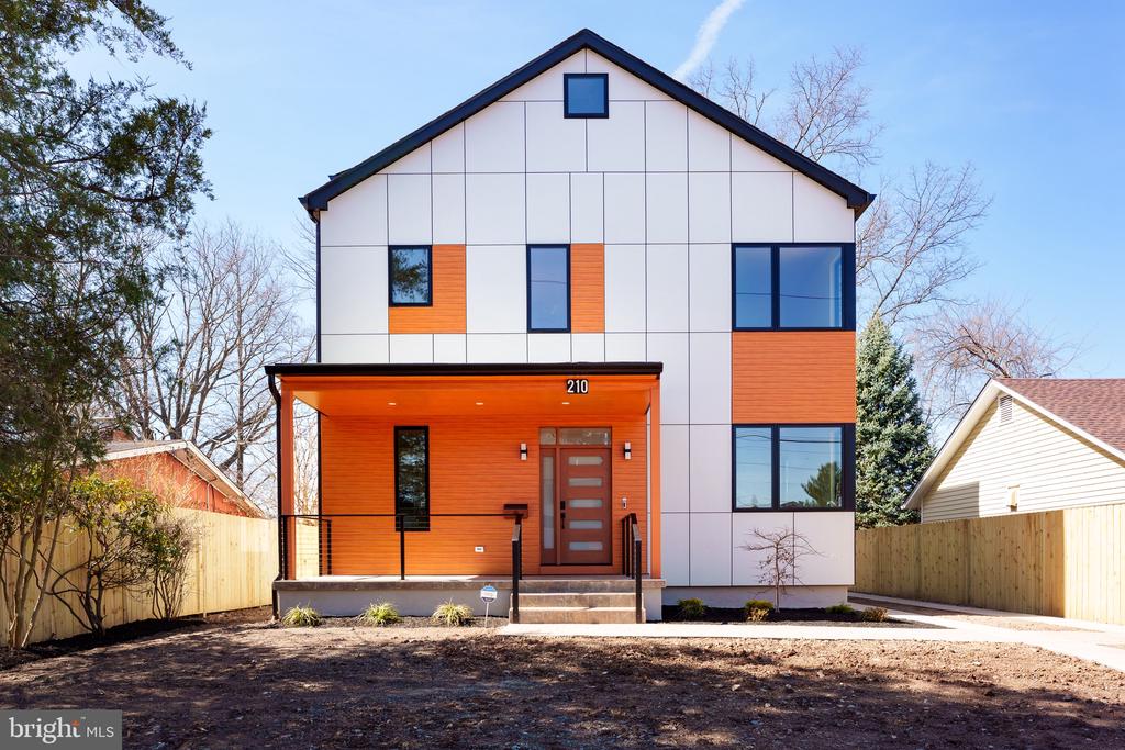 210 Linden Lane
