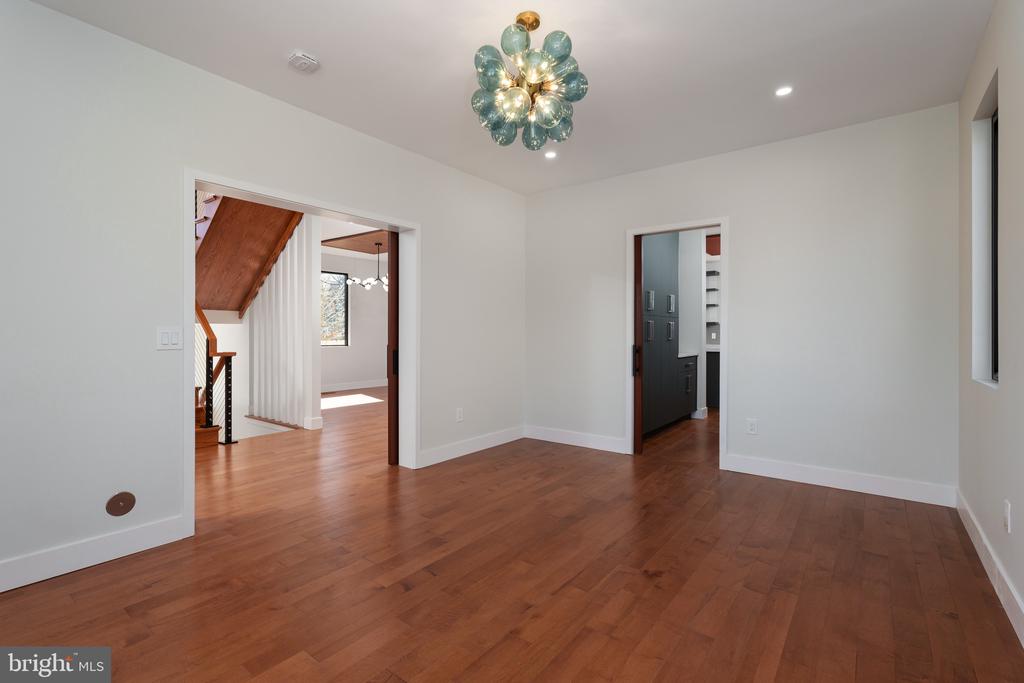 210 Linden Lane