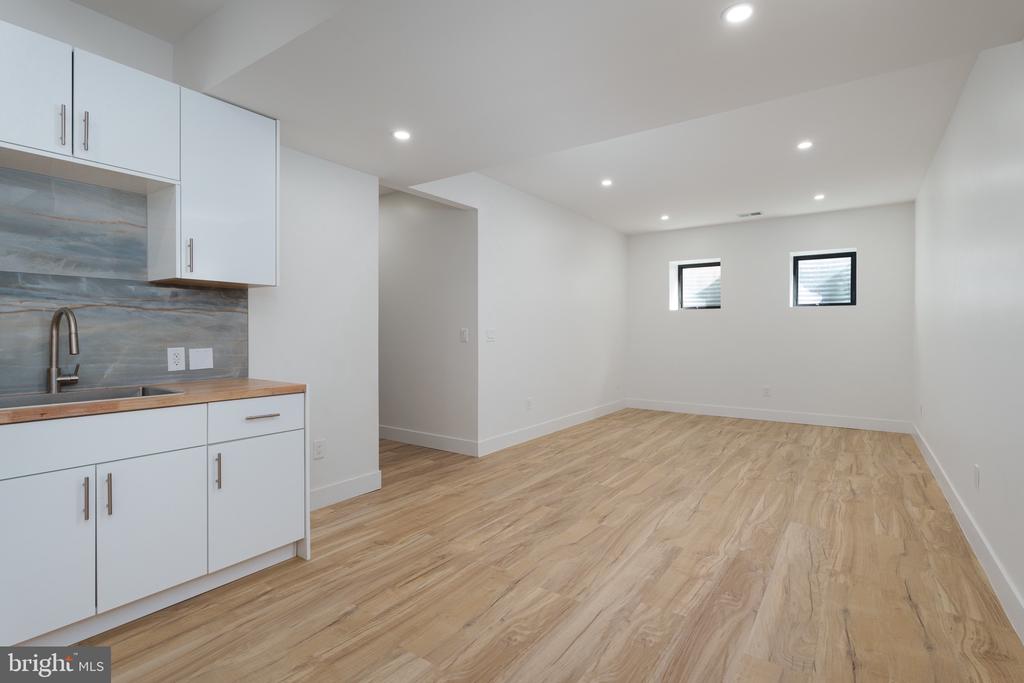 210 Linden Lane