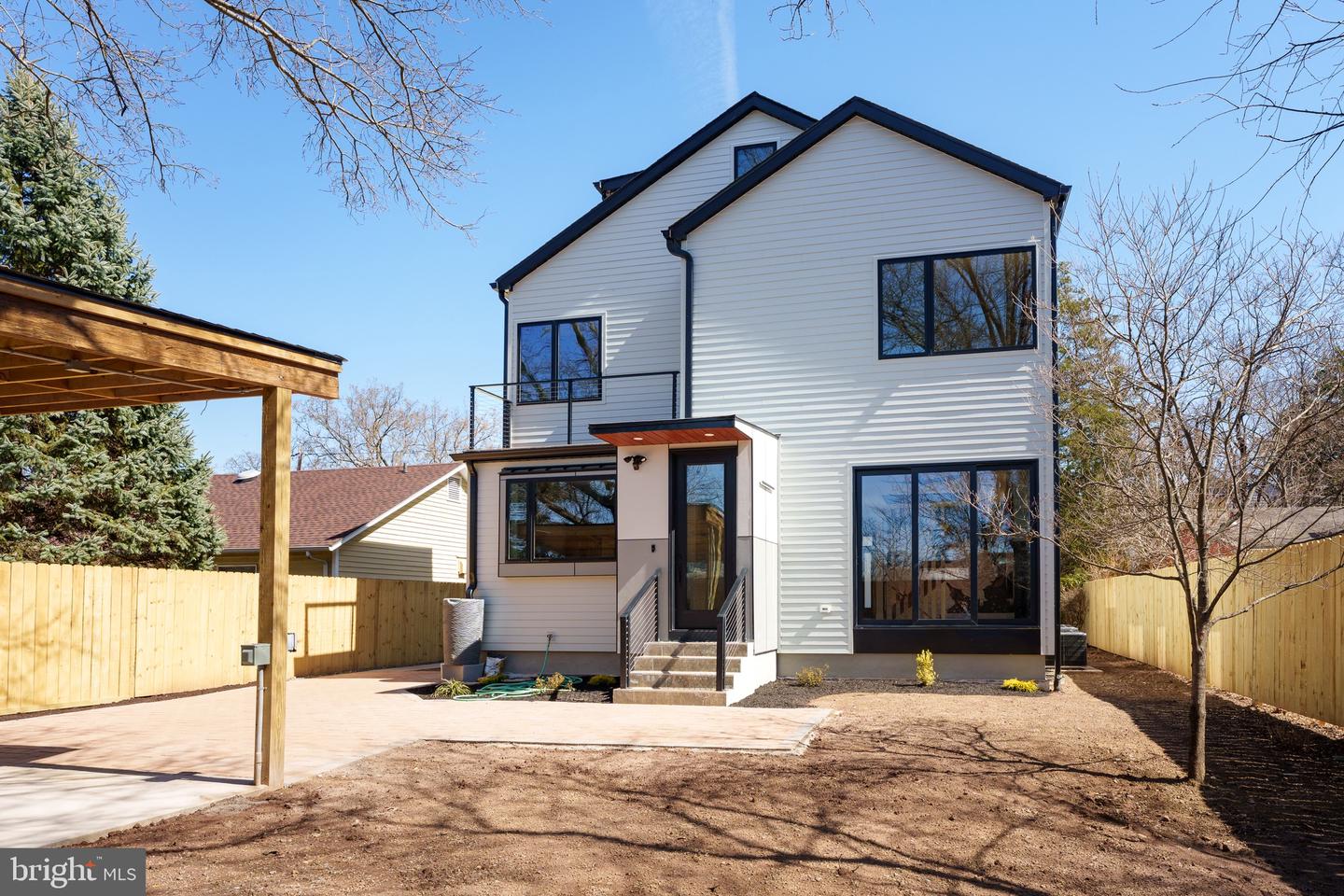210 Linden Lane