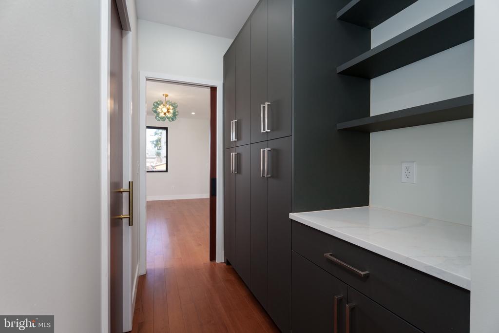 210 Linden Lane