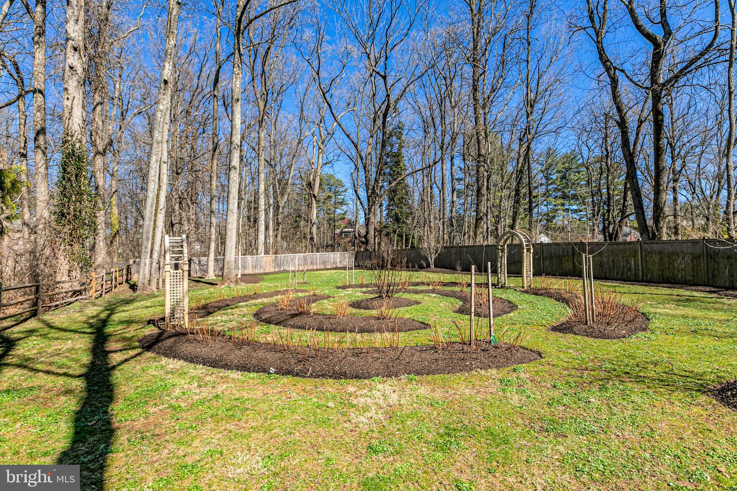 63 Greenhouse Dr
