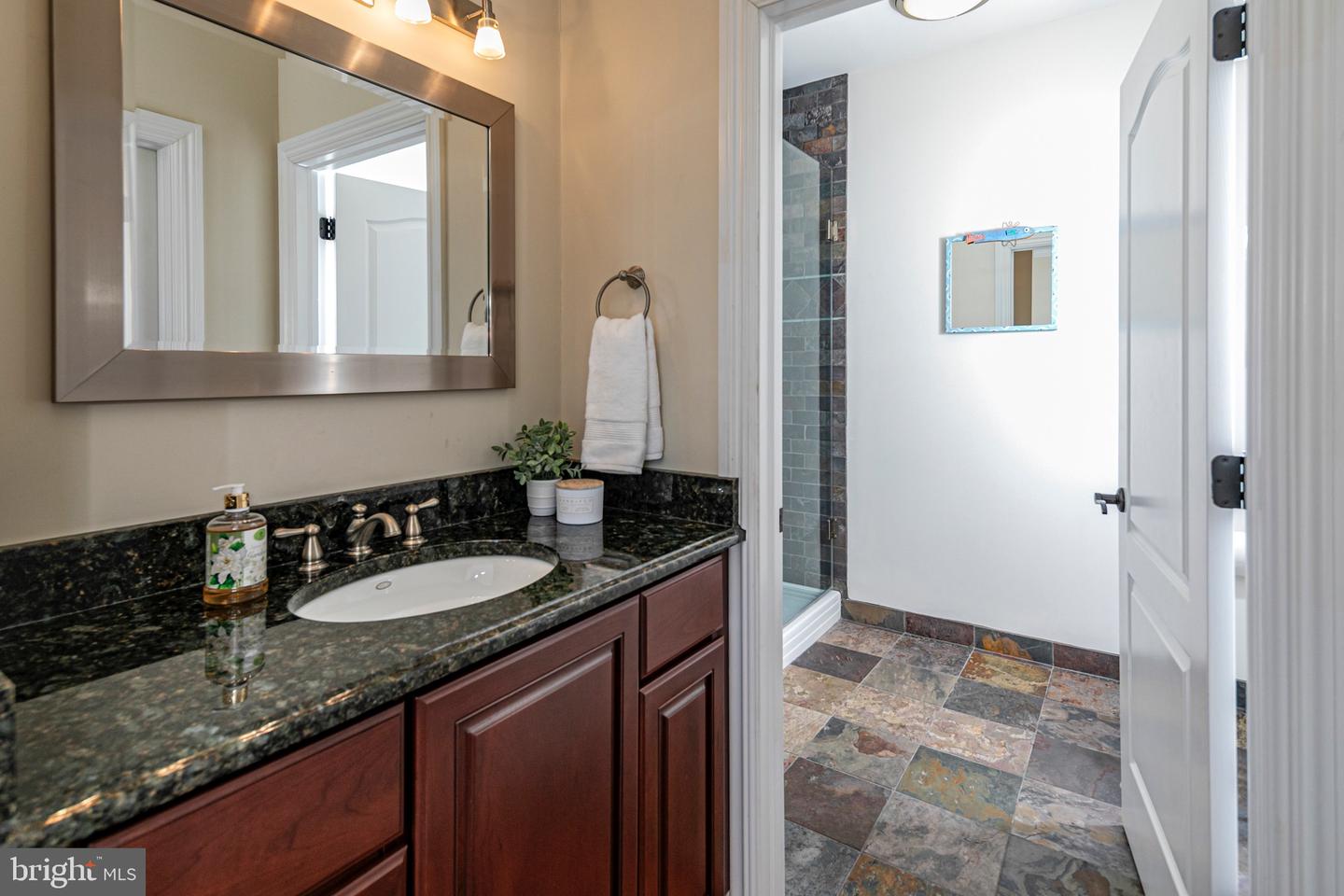 63 Greenhouse Dr