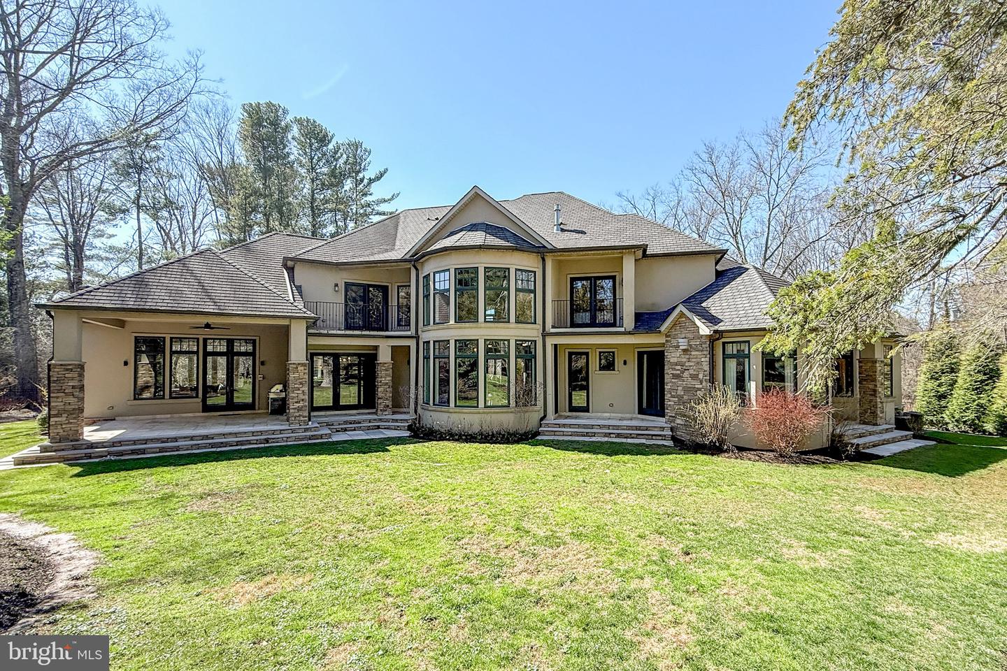 63 Greenhouse Dr