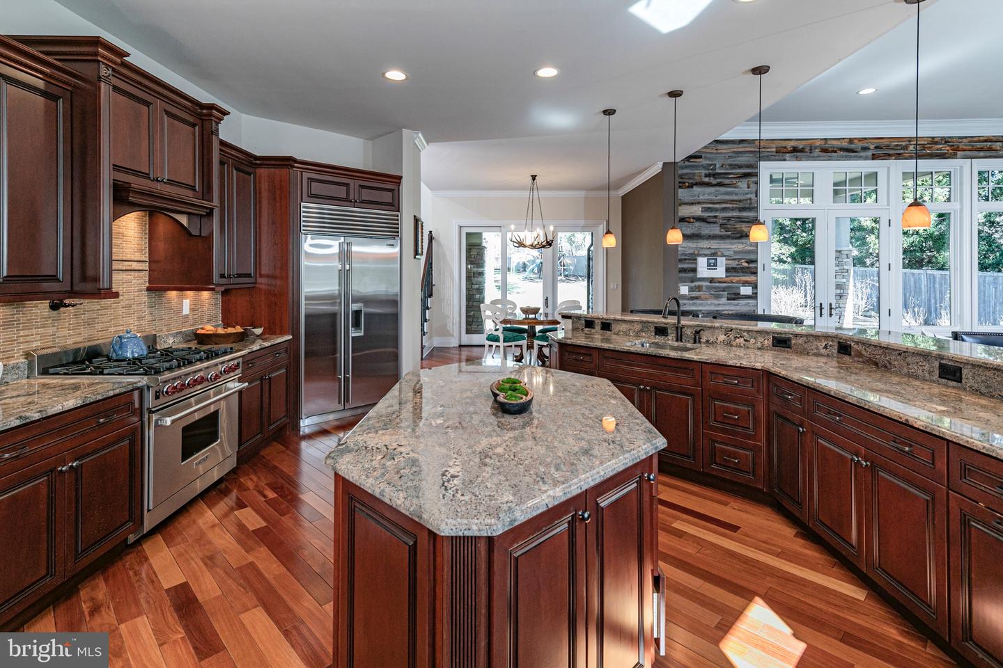 63 Greenhouse Dr