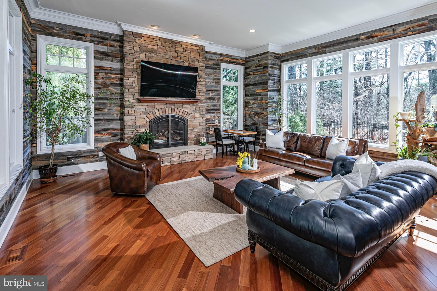 63 Greenhouse Dr