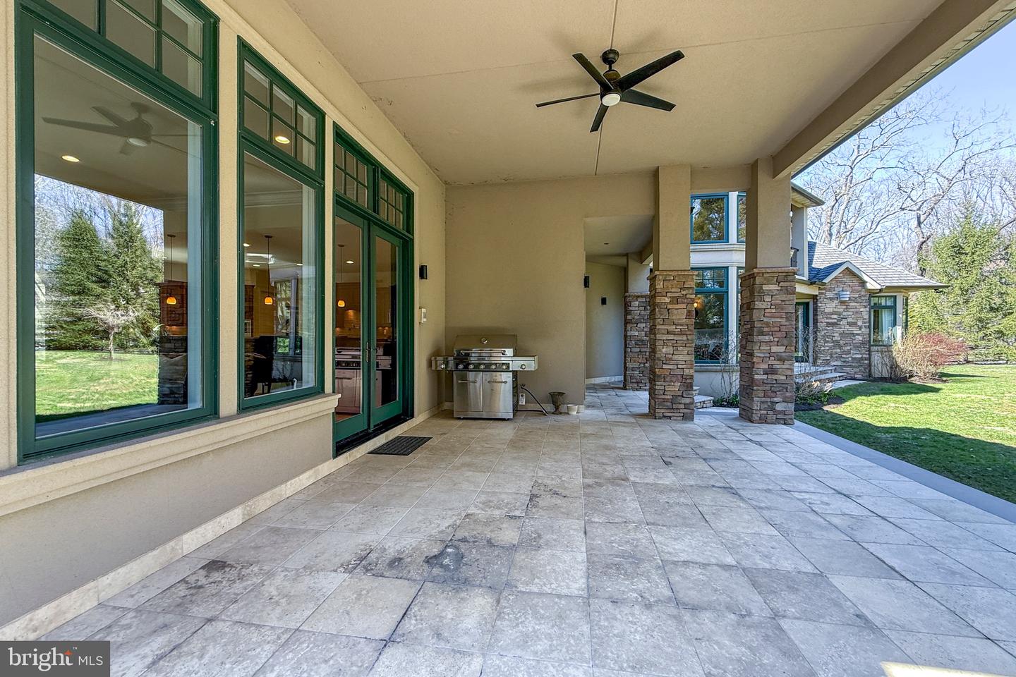 63 Greenhouse Dr