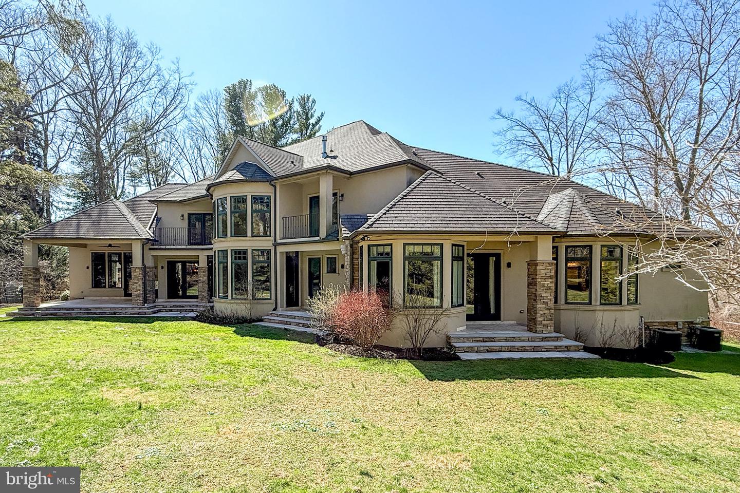 63 Greenhouse Dr