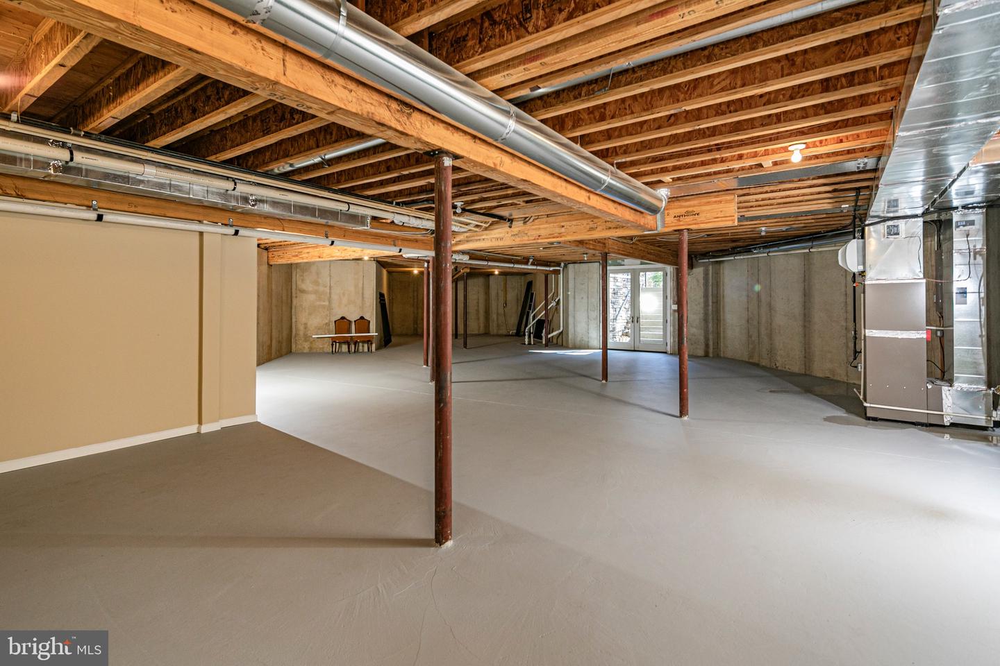 63 Greenhouse Dr