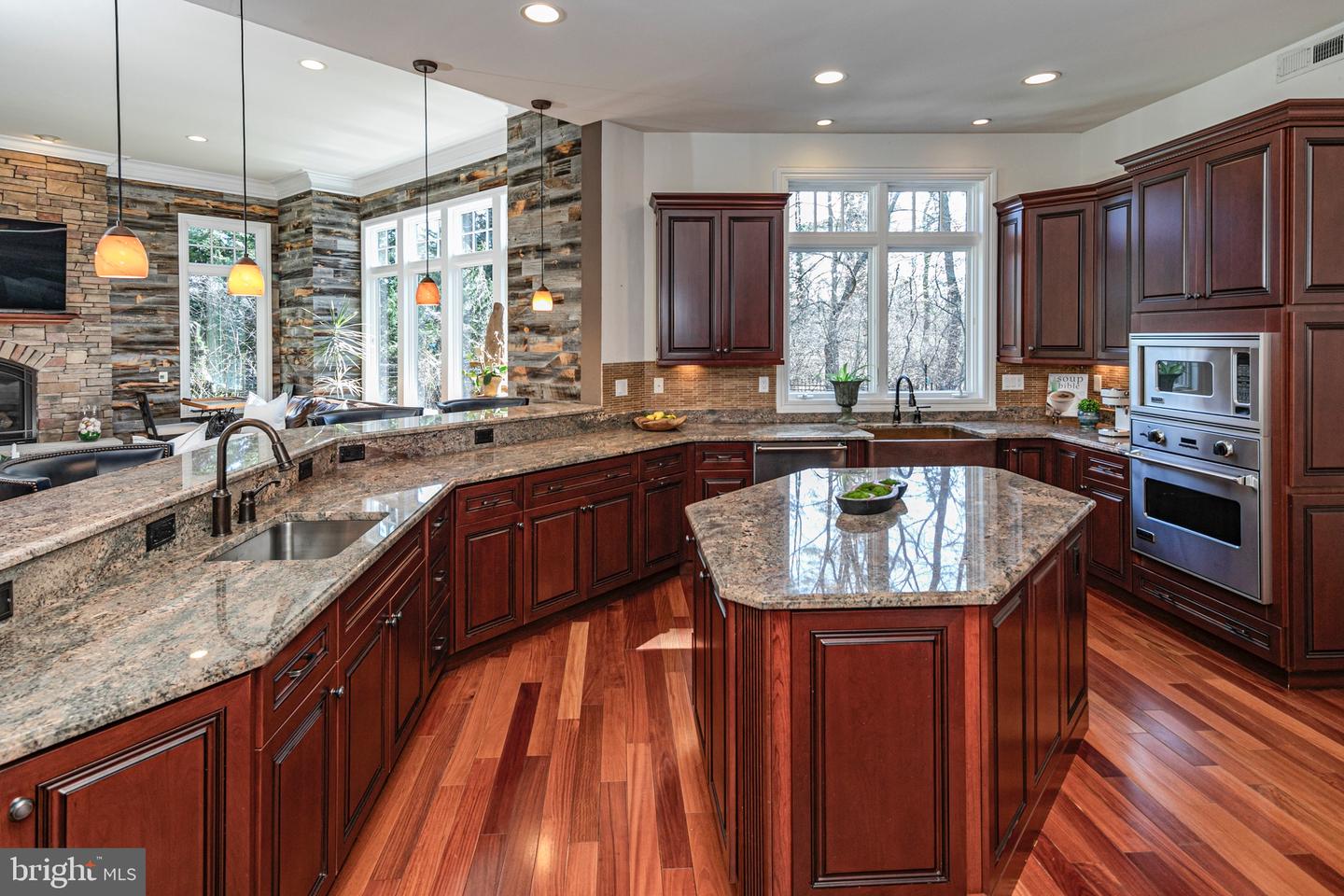 63 Greenhouse Dr