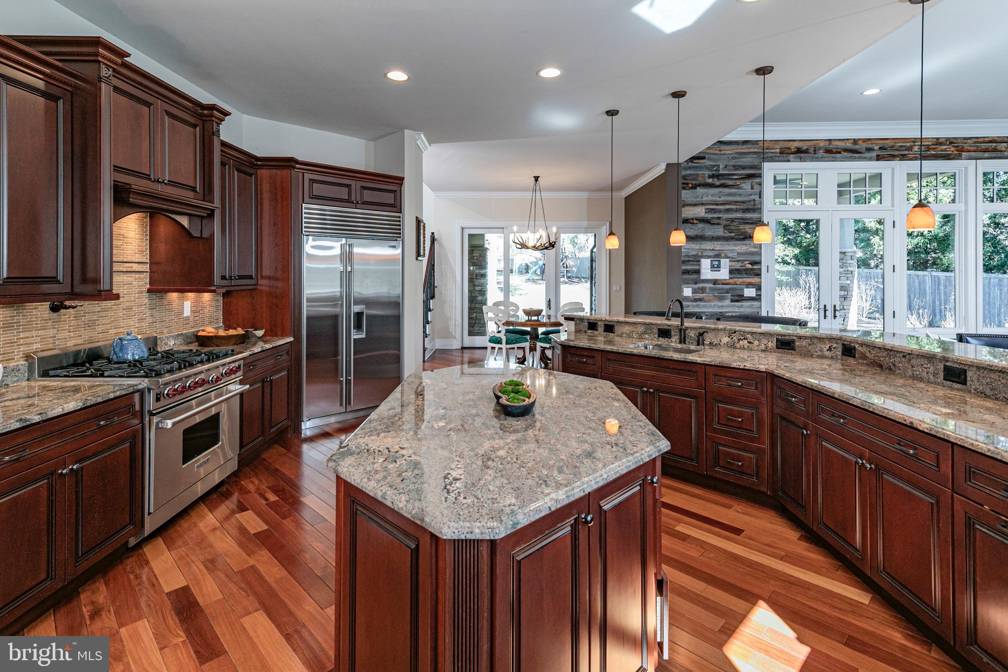 63 Greenhouse Dr