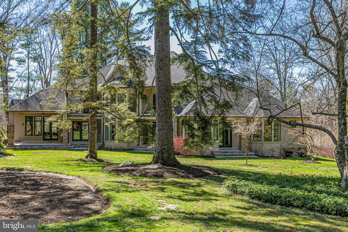 63 Greenhouse Dr