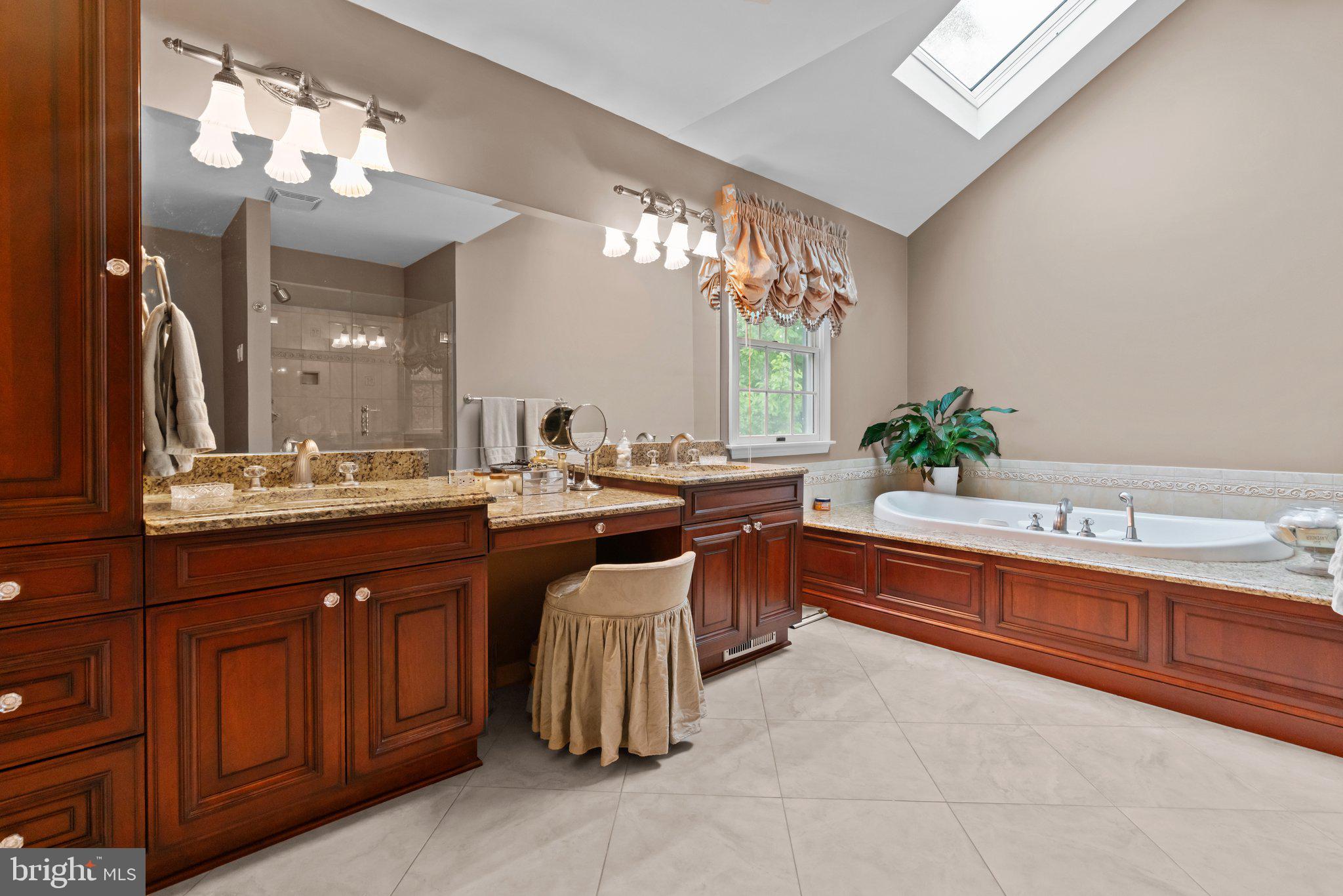 5 Stark Ct