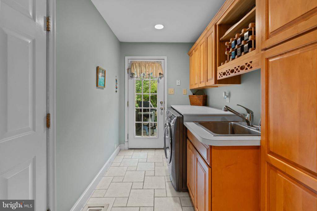 5 Stark Ct