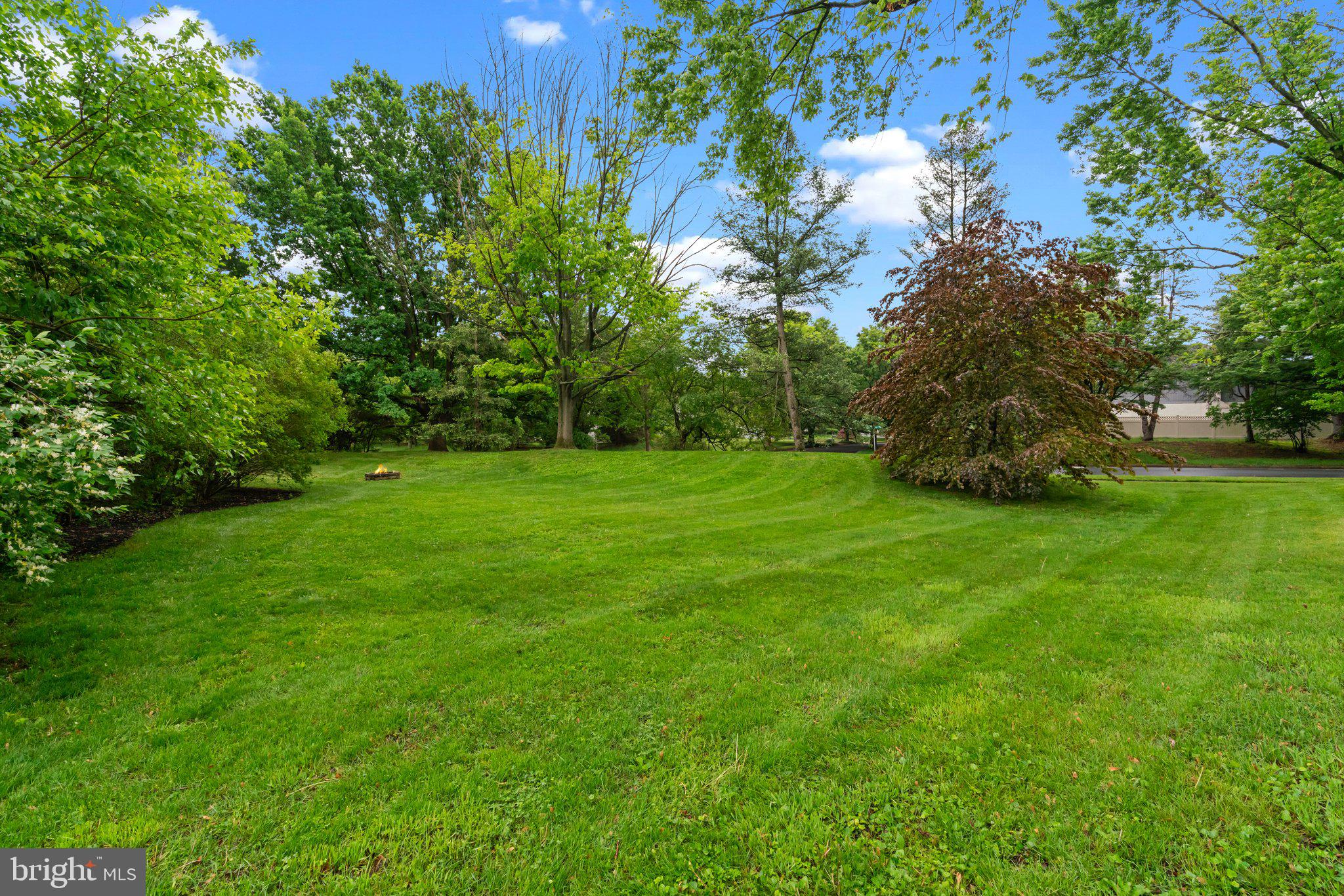 5 Stark Ct
