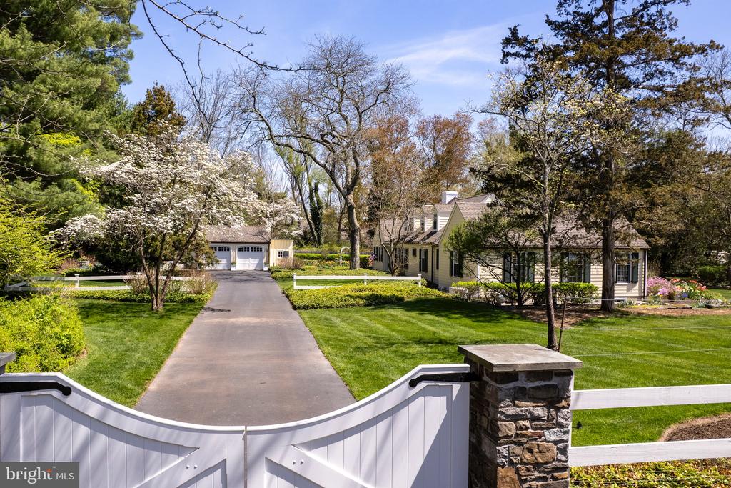 4445 Province Line Rd