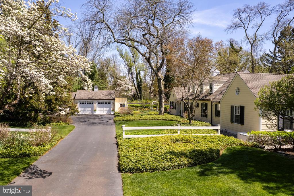 4445 Province Line Rd