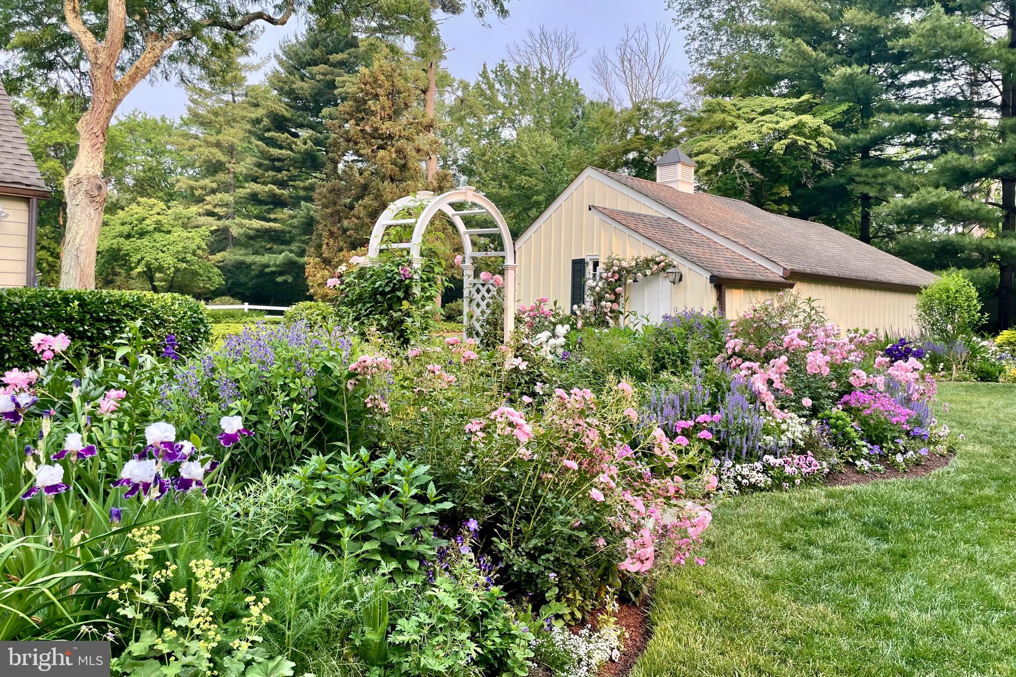 4445 Province Line Rd