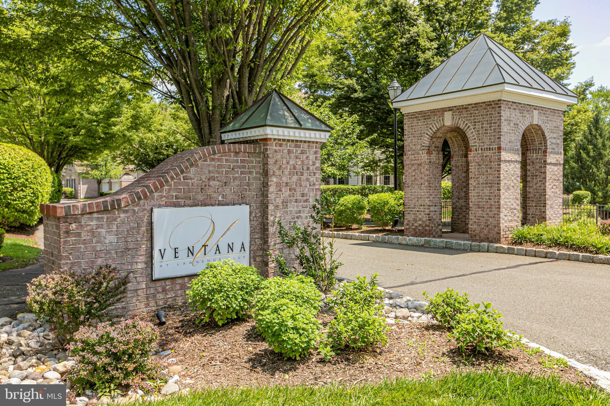 6 Allura Ct