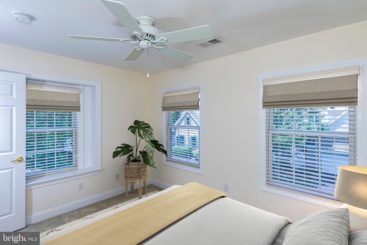 6 Allura Ct