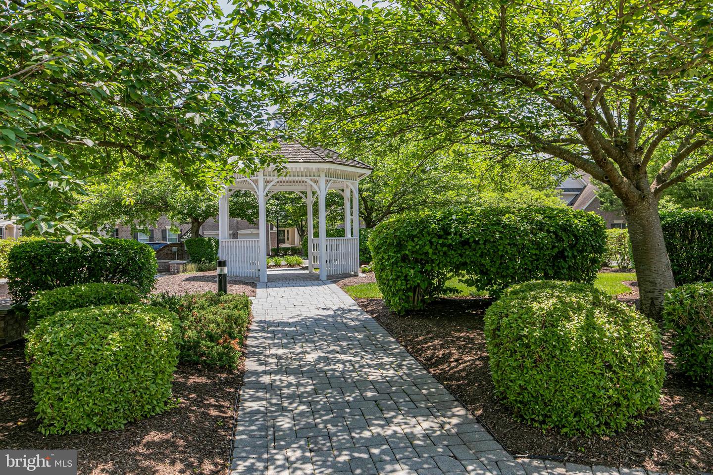 6 Allura Ct