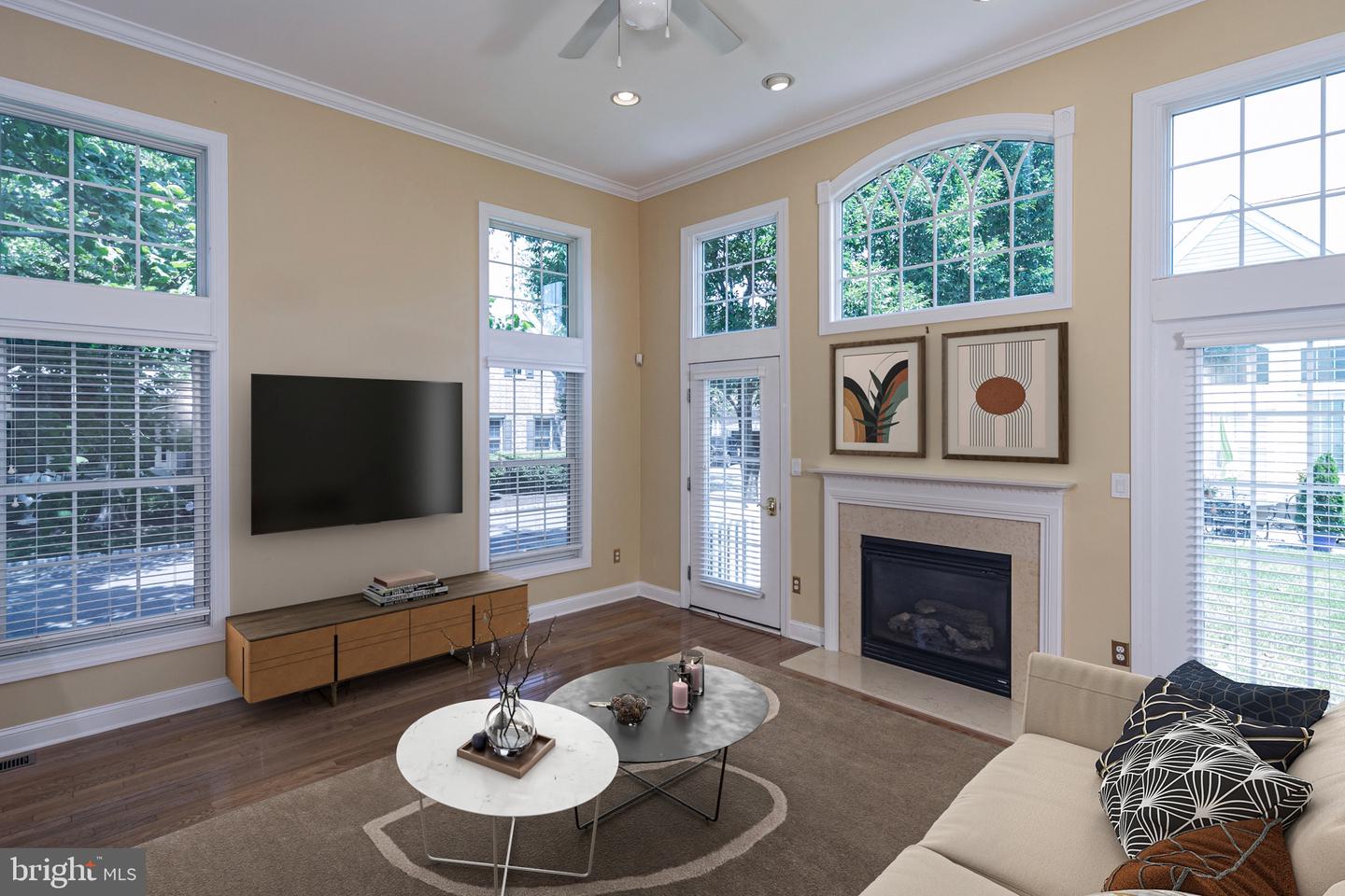 6 Allura Ct