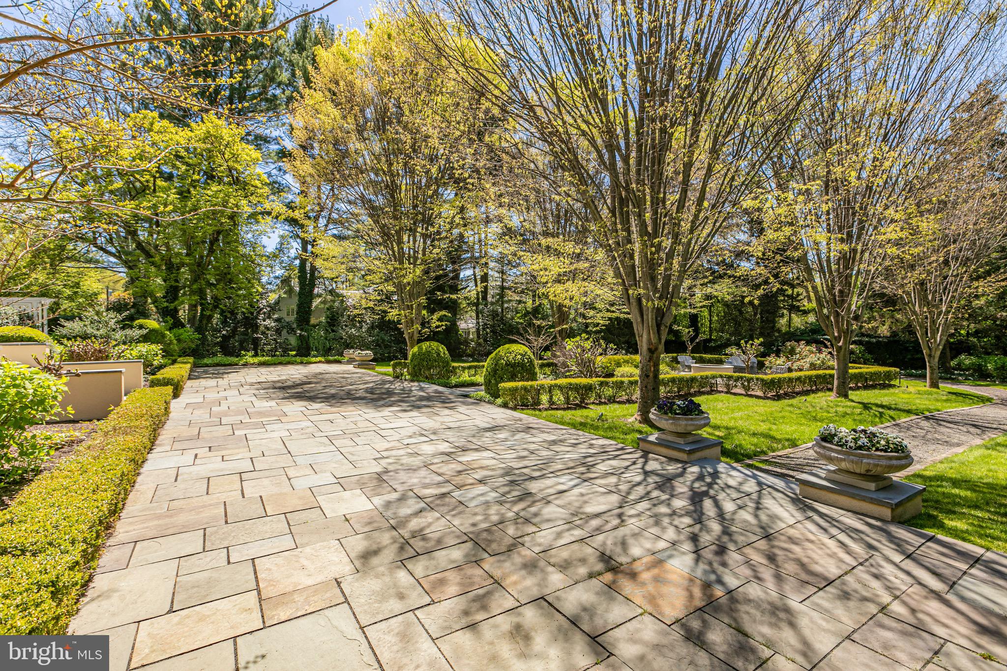 15 Hodge Rd