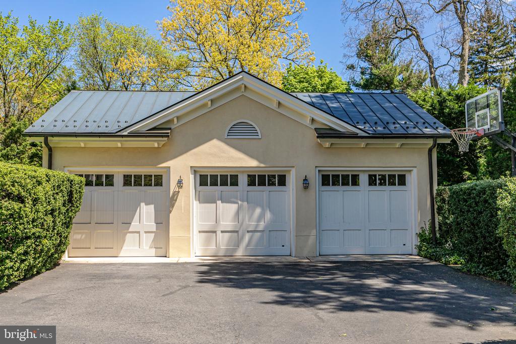 15 Hodge Rd