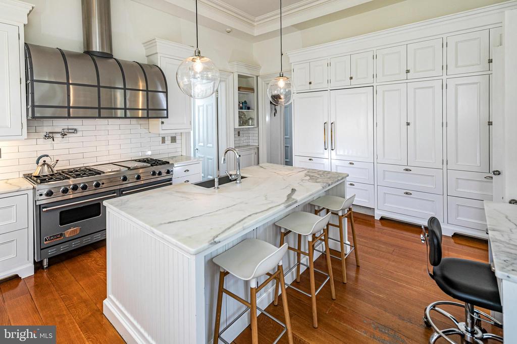 15 Hodge Rd