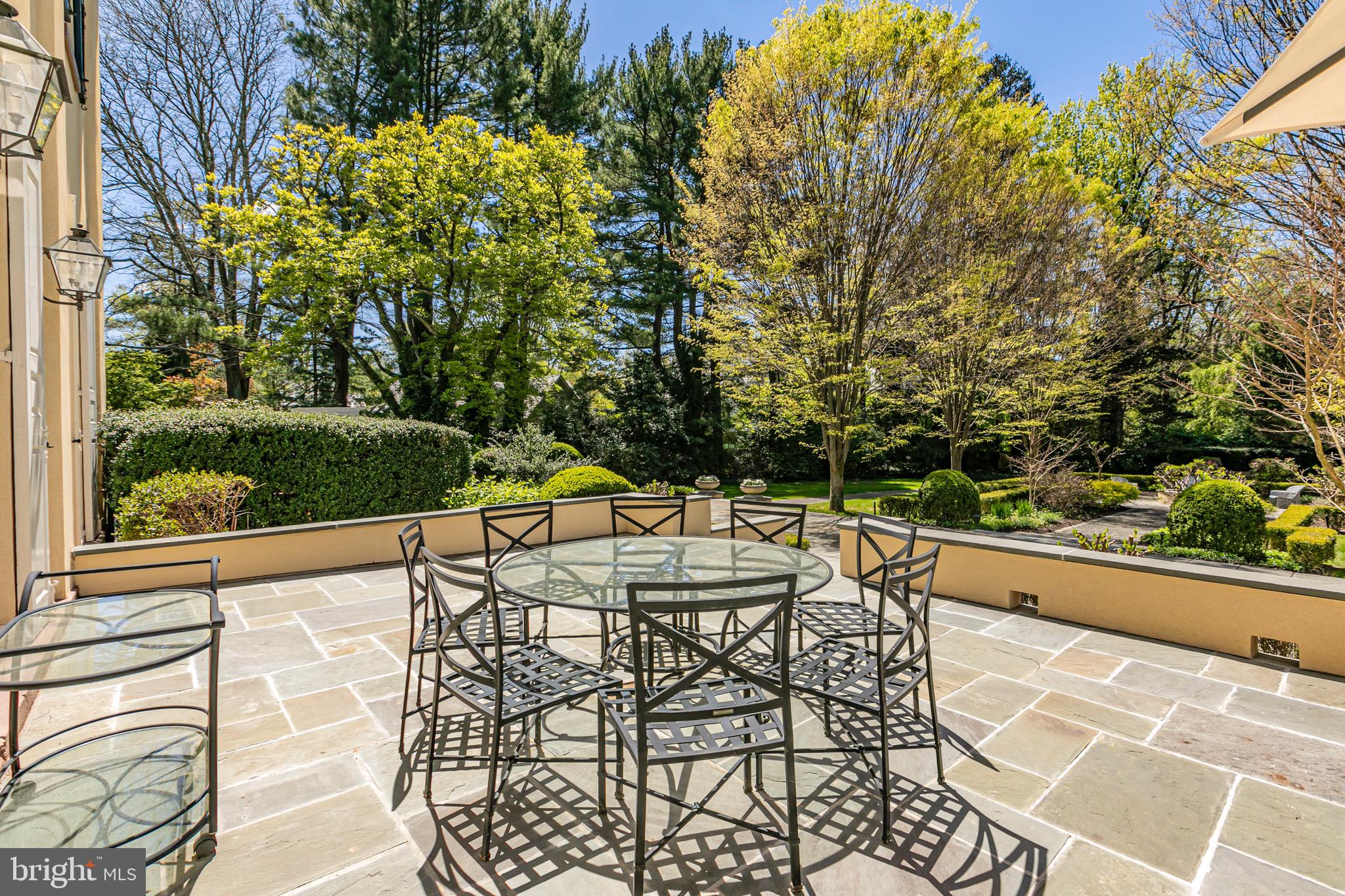 15 Hodge Rd