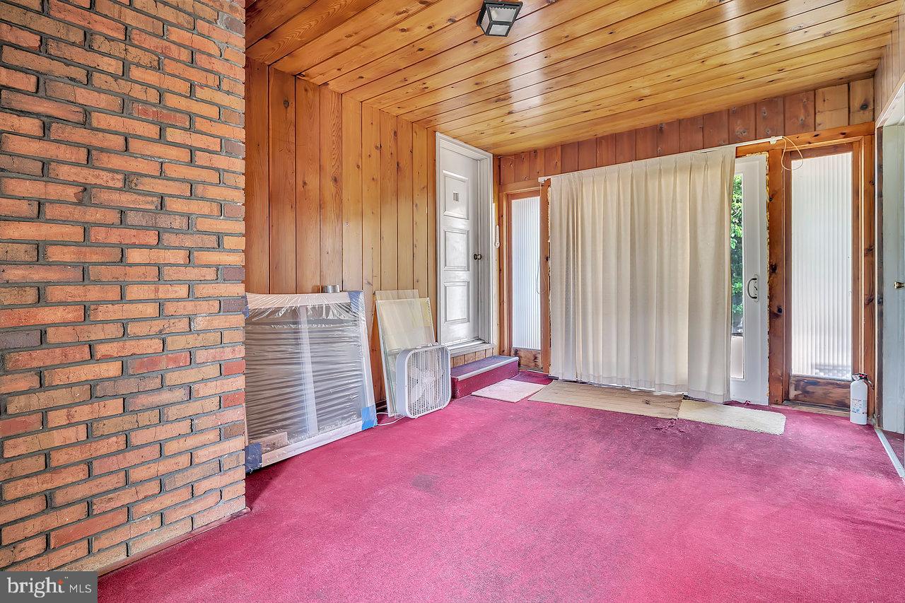 10 Fairview Rd