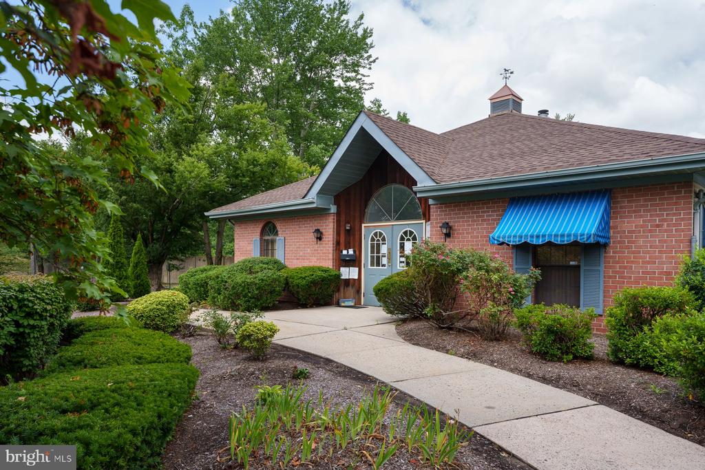13 Voscek Ct
