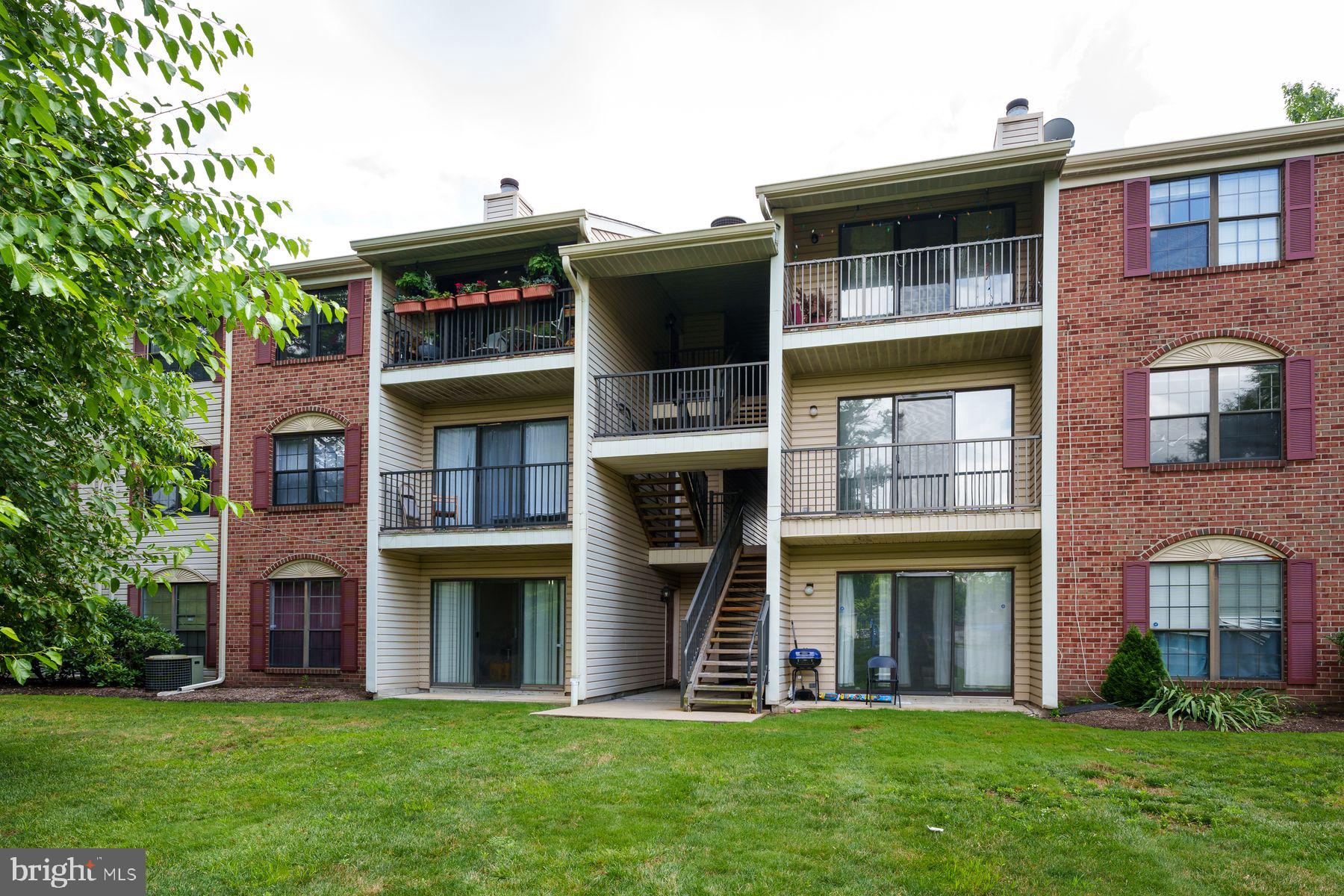 13 Voscek Ct