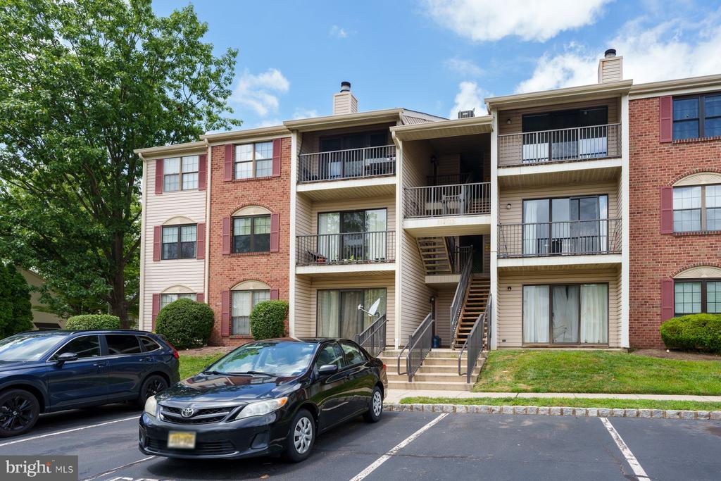 13 Voscek Ct