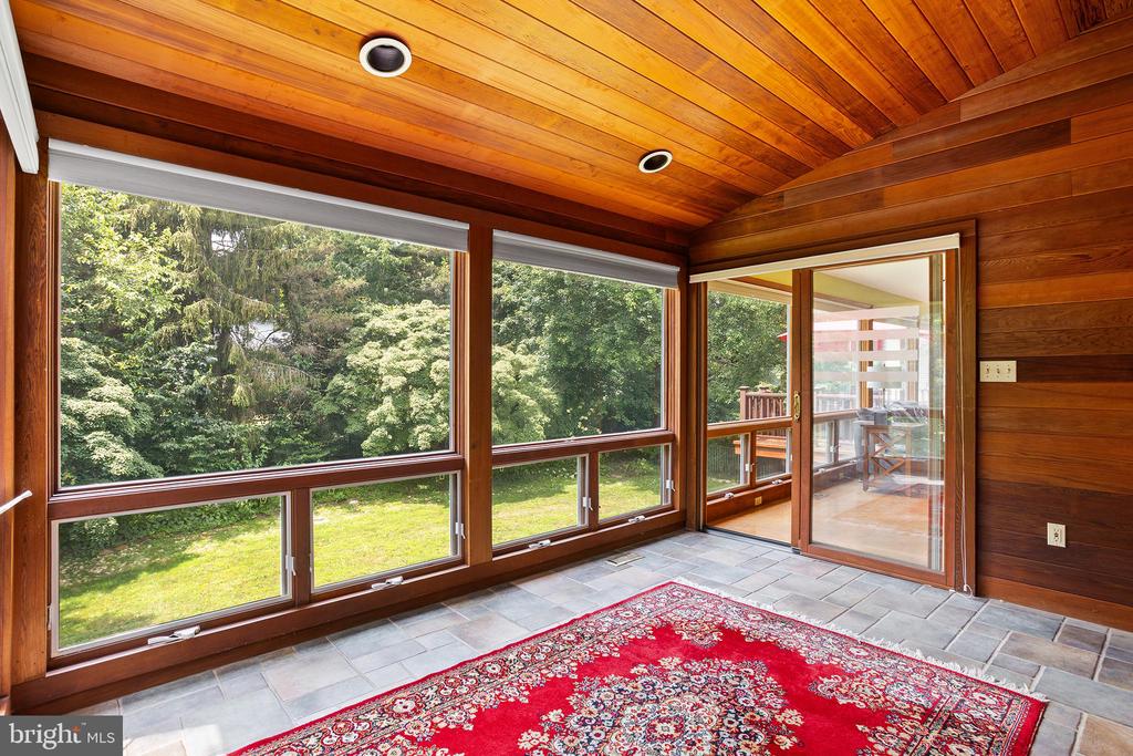 20 SPRINGWOOD