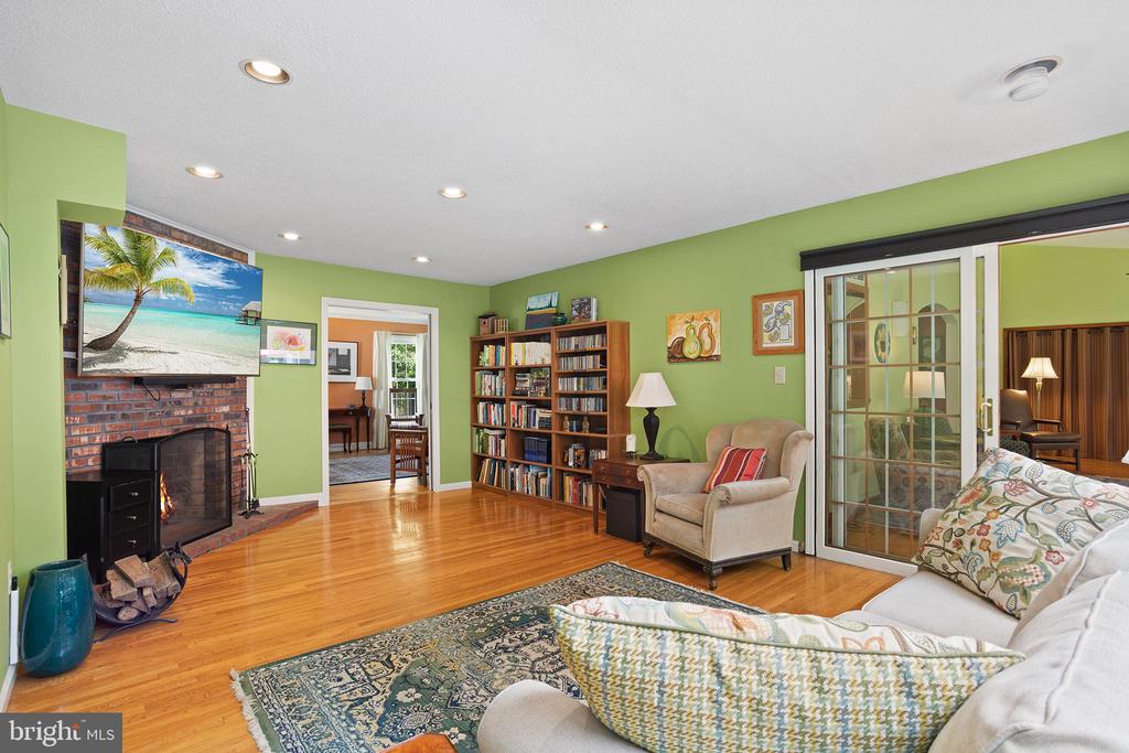 20 SPRINGWOOD