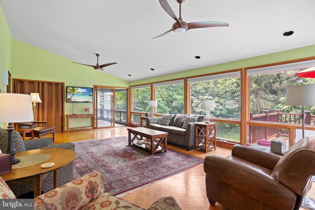 20 SPRINGWOOD