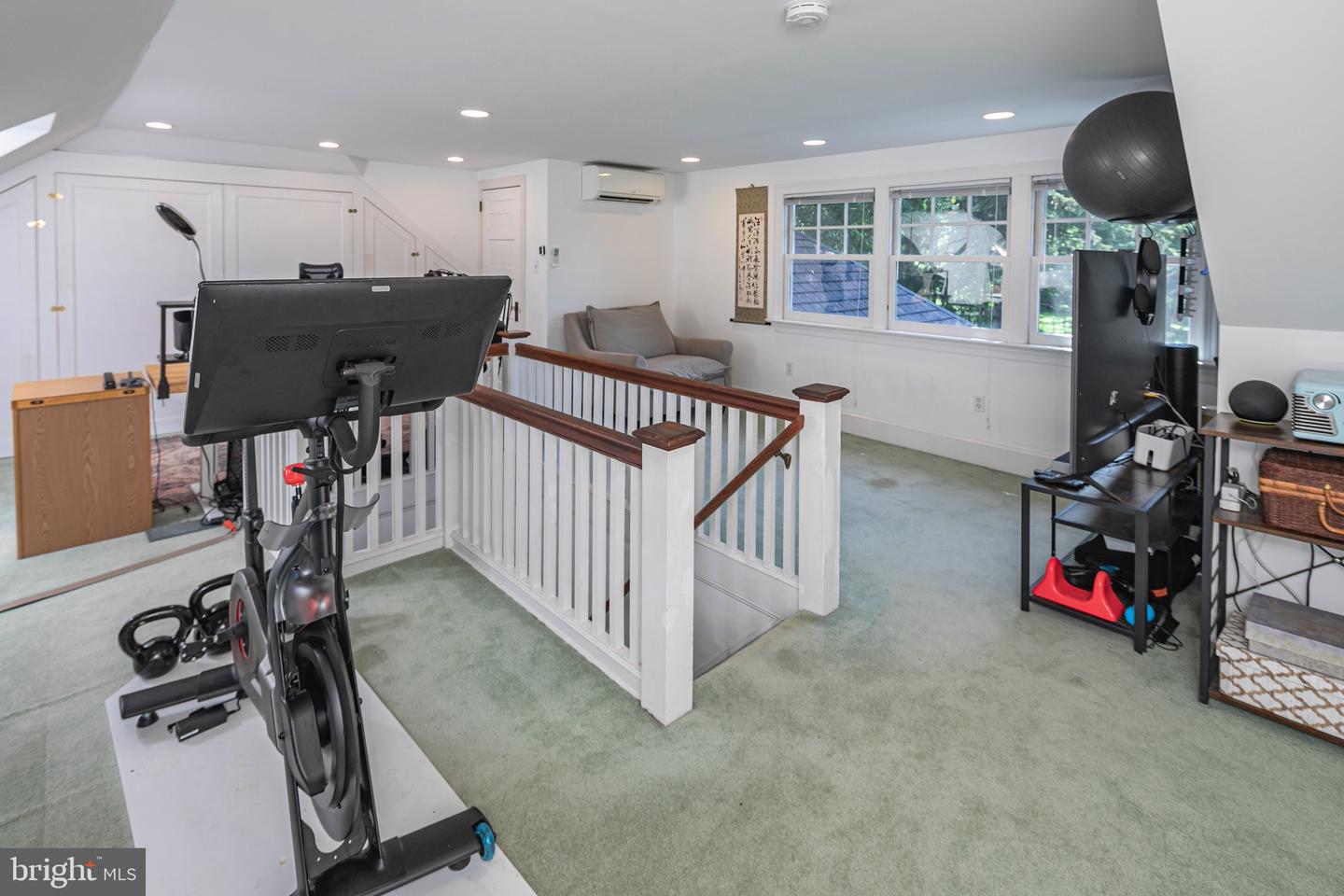 26 Eglantine Ave