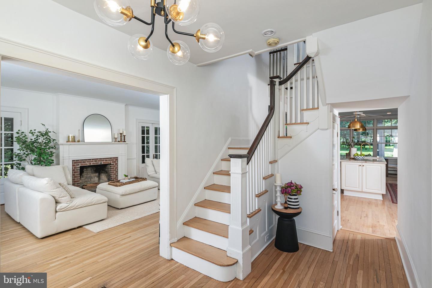26 Eglantine Ave