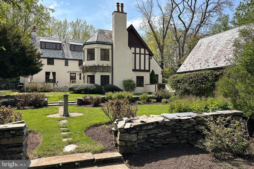 155 HODGE ROAD